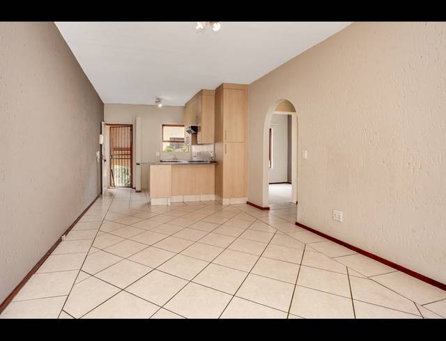 2 BEDROOM APARTMENT FOR SALE IN LONEHILL